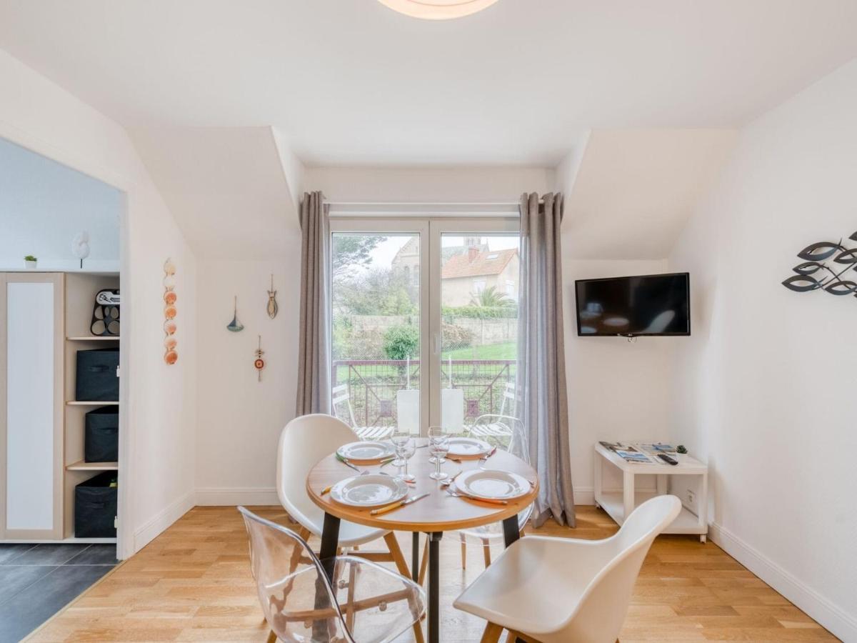 Apartment In A Residence By The Sea Port-en-Bessin-Huppain Exterior photo